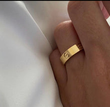 Charger l&#39;image dans la galerie, Bague love avec boîte